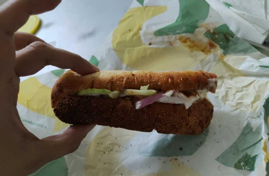 Asit__shah's tweet photo. Never ordering @SUBWAY from @zomato ever. Literally served 50% Quantity and @zomatocare bears the burnt whereas @SubwayIndia doesn't care what their outlets do and try to pass the buck onto Zomato, We know that Zomato only delivers, Not Cooks. Bonus Pic : Polio 6Ft Empty long Sub https://t.co/P1OcOJEwNY