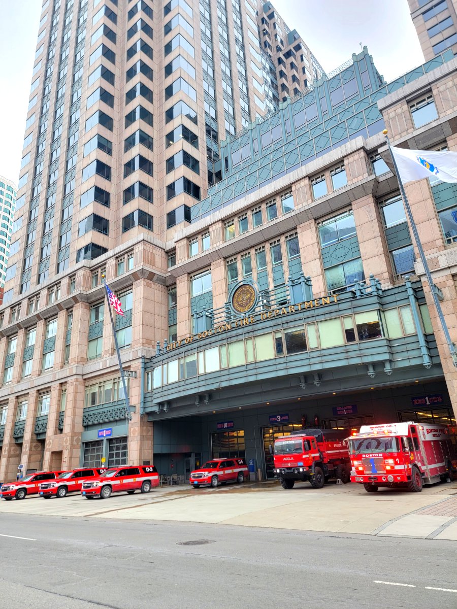 OnlyInBOS's tweet photo. Over 1,600 personnel serve over 600,000 people today, responding to over 70,000 emergency calls every year.

The Boston Fire Department was established as the nation’s first paid and publicly-funded fire department in the country 345 years ago today.

Thank you.

❤ https://t.co/EckxGvD5zt