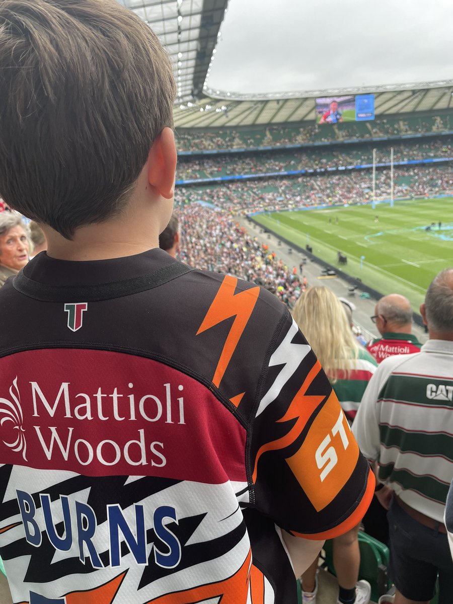 sgardiner46's tweet photo. We’ll never forget @FreddieBurns @LeicesterTigers 💚❤️🤍 https://t.co/1I4jVz4qwp