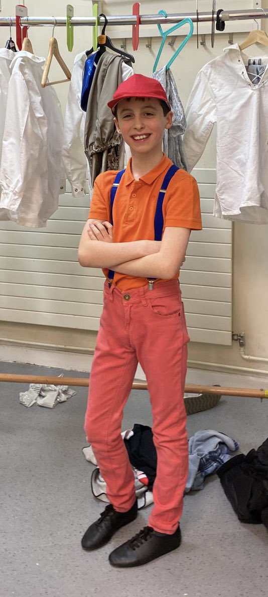 gillianross14's tweet photo. Super proud of Oliver after a week of appearing in Aladdin at Eastwood Theatre with Harlequin. It was such an amazing show! 🤩@StJosephsERC https://t.co/zLUDNl2sgp