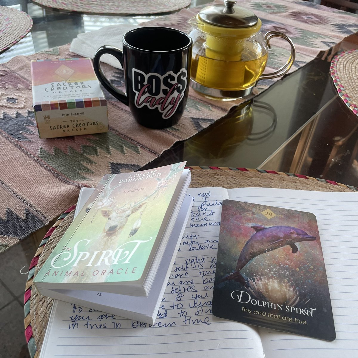 giselsworld's tweet photo. I love the mornings! That moment when no one else is awake, it’s like I have the world to myself. 

I journal, meditate, stretch my body, and check my calendar.
Do you have a morning routine?

Yesterday was a New Moon in Aquarius ♒️ watch the IG Live on @glowingcorazon https://t.co/zjC4eLwIfz
