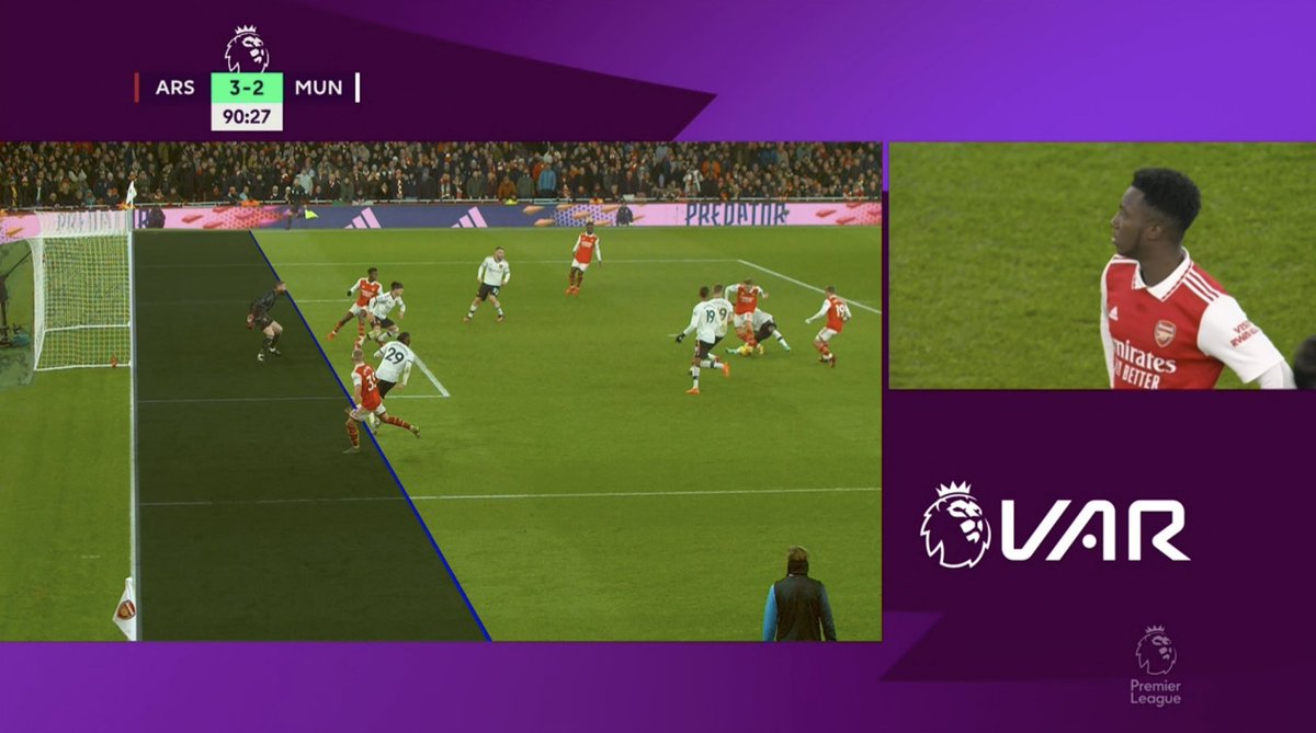 vamos_one's tweet photo. @FaktaSepakbola Untuk fans emyu yg masih menganggap goal ketiga offside, ini gw ksh bukti klau goalnya gk offside. https://t.co/bZnGgoe8IG