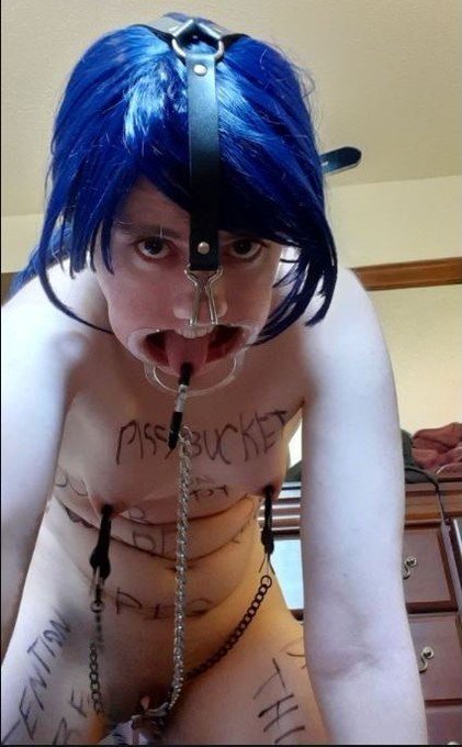 Pissbucket  #bdsm #slave #degraded #humiliation #bodywriting https://t.co/CQANcPA5wQ<a href="/tag/bdsm"class="tags">#bdsm</a><a href="/tag/slave"class="tags">#slave</a><a href="/tag/degraded"class="tags">#degraded</a><a href="/tag/humiliation"class="tags">#humiliation</a><a href="/tag/bodywriting"class="tags"><span>#bodywriting</span></a>