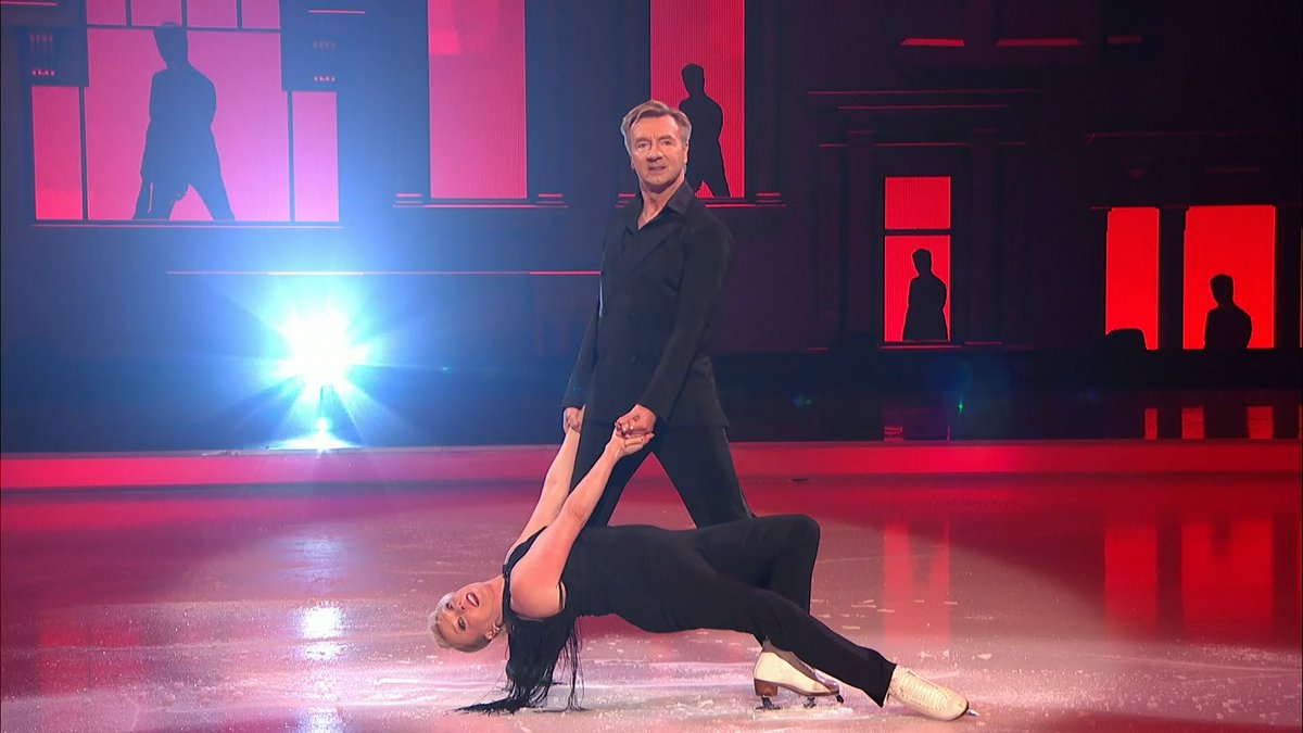 Dancing on Ice tweet media