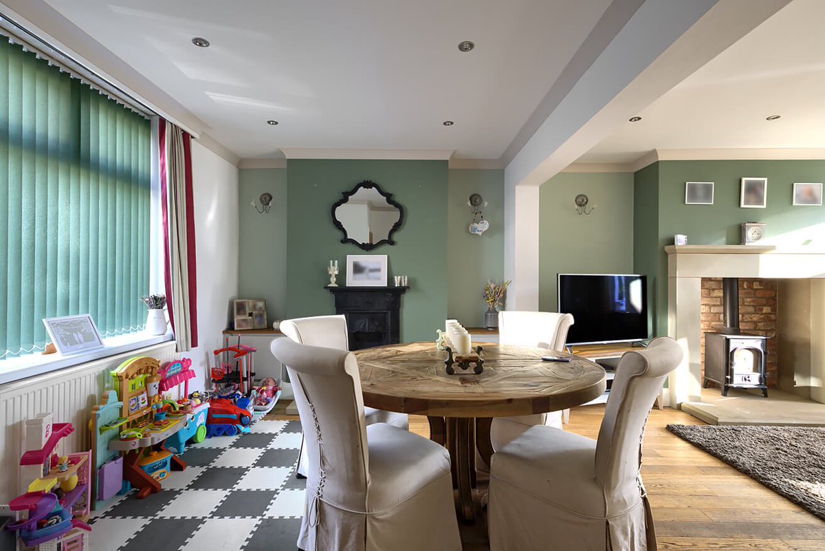 PendleHillProps's tweet photo. πSneakPreviewπ ComingSoon #3Beds #RibbleValley #ForSale #EndTerrace https://t.co/sGn3M3EQsl