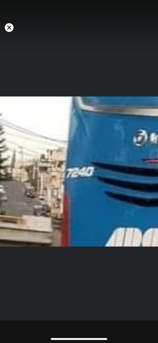 javier123211's tweet photo. El día de ayer un autobús de la empresa @ADO me impacto contra los muros de contención de la autopista mex-puebla Km 21+400 dirección CDMX.  Ocasionando la volcadura de mi vehículo onix rojo 2022 , 
El chófer dándose a la fuga , no importandole mi integridad física,sigue prófugo https://t.co/eX7ke6azGX