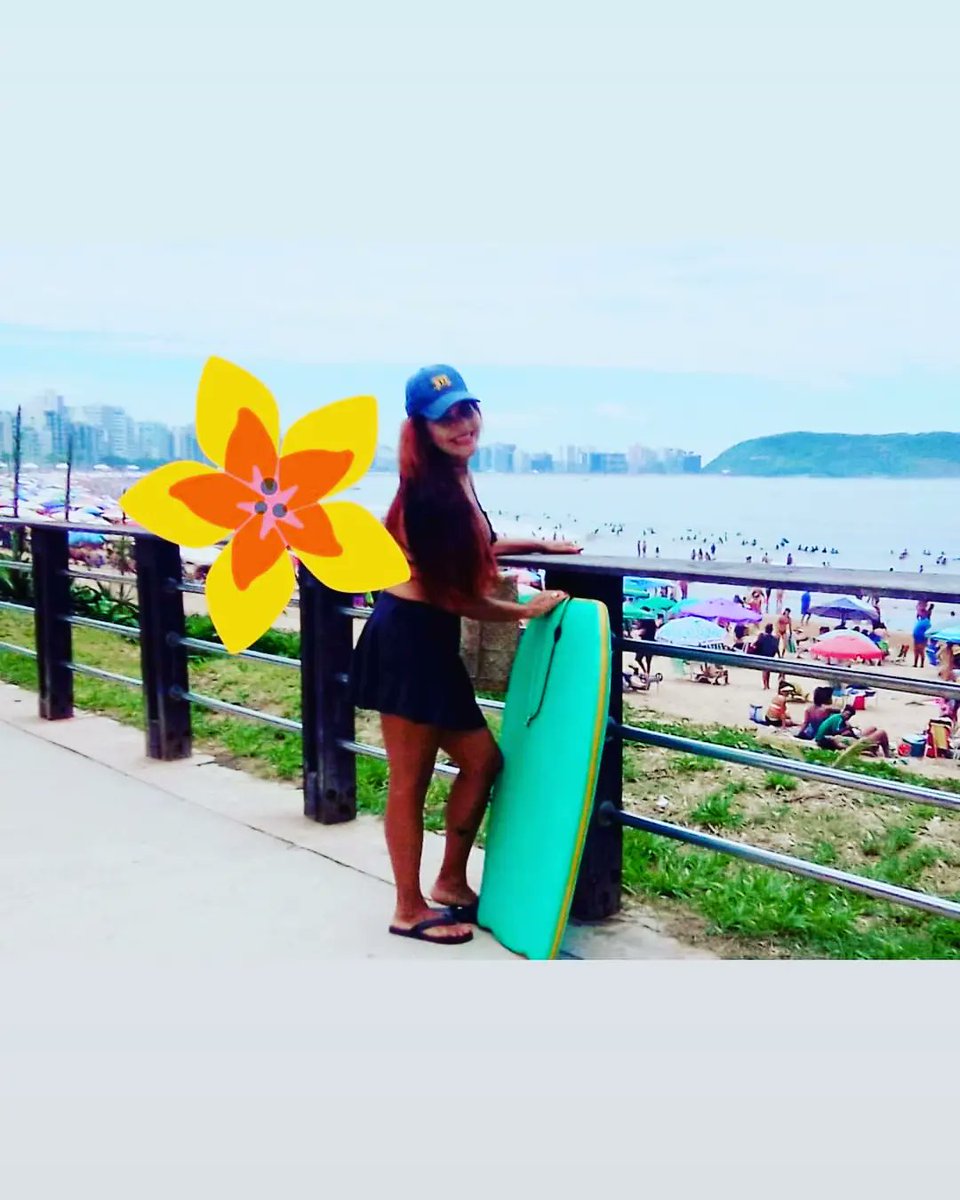 VirginiaLion's tweet photo. @MaxFercondini 
#surf #deperto #delonge #oceanoatlântico https://t.co/7rMxxwMKNW