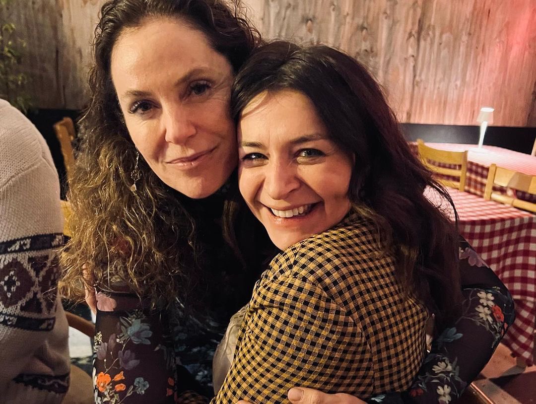 Shared by Amy! We had fun last night. A thrupple of love. 

@caterinatweets @AmyBrenneman @GenderlessGapAd @GreysABC #GreysAnatomy