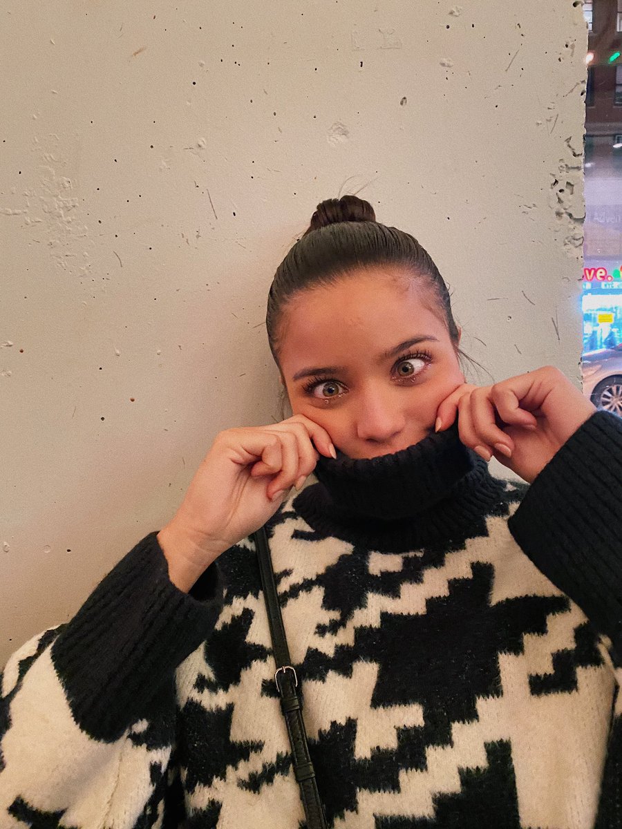 Emiliaconic's tweet image. #𝗸𝗻𝗼𝗰𝗸𖡫𝒌𝒏𝒐𝒄𝒌 hice para que me dejaran pasar al gran #𝐓𝐖𝐈𝐍𝐊𝐒_3rd𝗖𝗕𖤣 y disfrutar de las bebas. Felicitaciones por el regreso

💎 Oᴋᴇʏ, ¿𝕋𝕦 𝕔𝕣𝕖𝕖𝕤 𝕖𝕟 𝕞𝕚? - 𝗘𝗺𝗶𝗹𝗶𝗮 𝗠𝗮𝗺𝗶