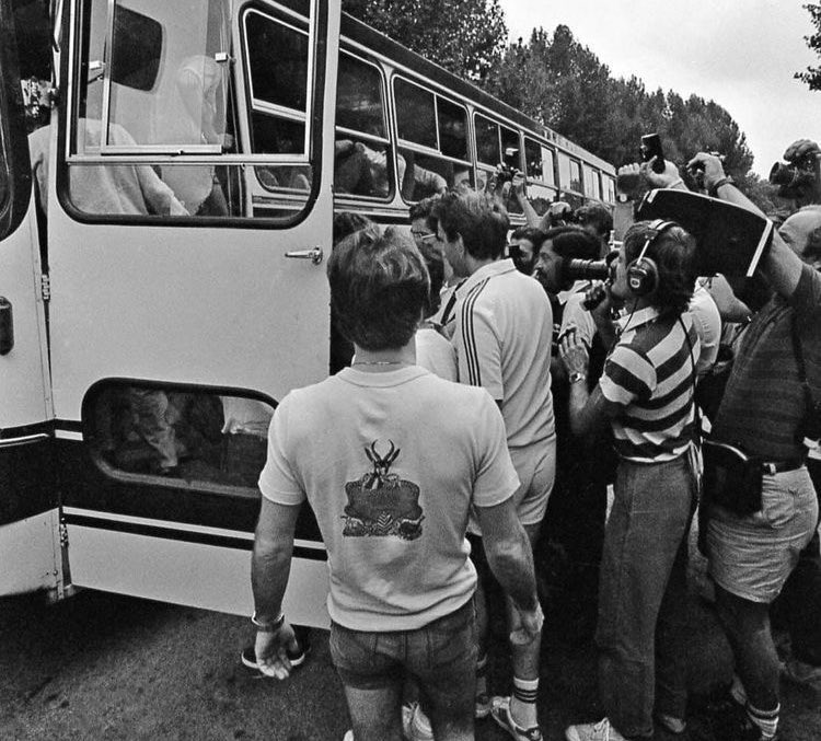 Happy 1982 drivers strike day, for those who celebrate it 🥂 
And may the fruitiness and short shorts live on!