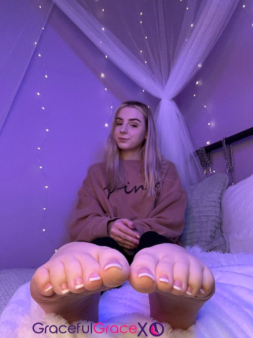 French tips and toe points!! Happy sunday💜🥵 #feet #toepointing  #frenchpedi #frenchtips https://t.co<a href="/tag/feet"class="tags">#feet</a><a href="/tag/frenchtips"class="tags"><span>#frenchtips</span></a><a href="/tag/frenchpedi"class="tags"><span>#frenchpedi</span></a><a href="/tag/toepointing"class="tags"><span>#toepointing</span></a>