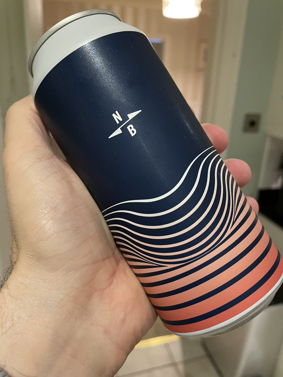 Flat Moon Society from <a href="/NorthBrewCo/">North Brewing Co</a> is a citrusy pale ale. Lovely mango aroma but not overpowering. Taste is more citrus with the sharpness of the lemon and tangerine balancing the sweetness of the mango. Really refreshing.