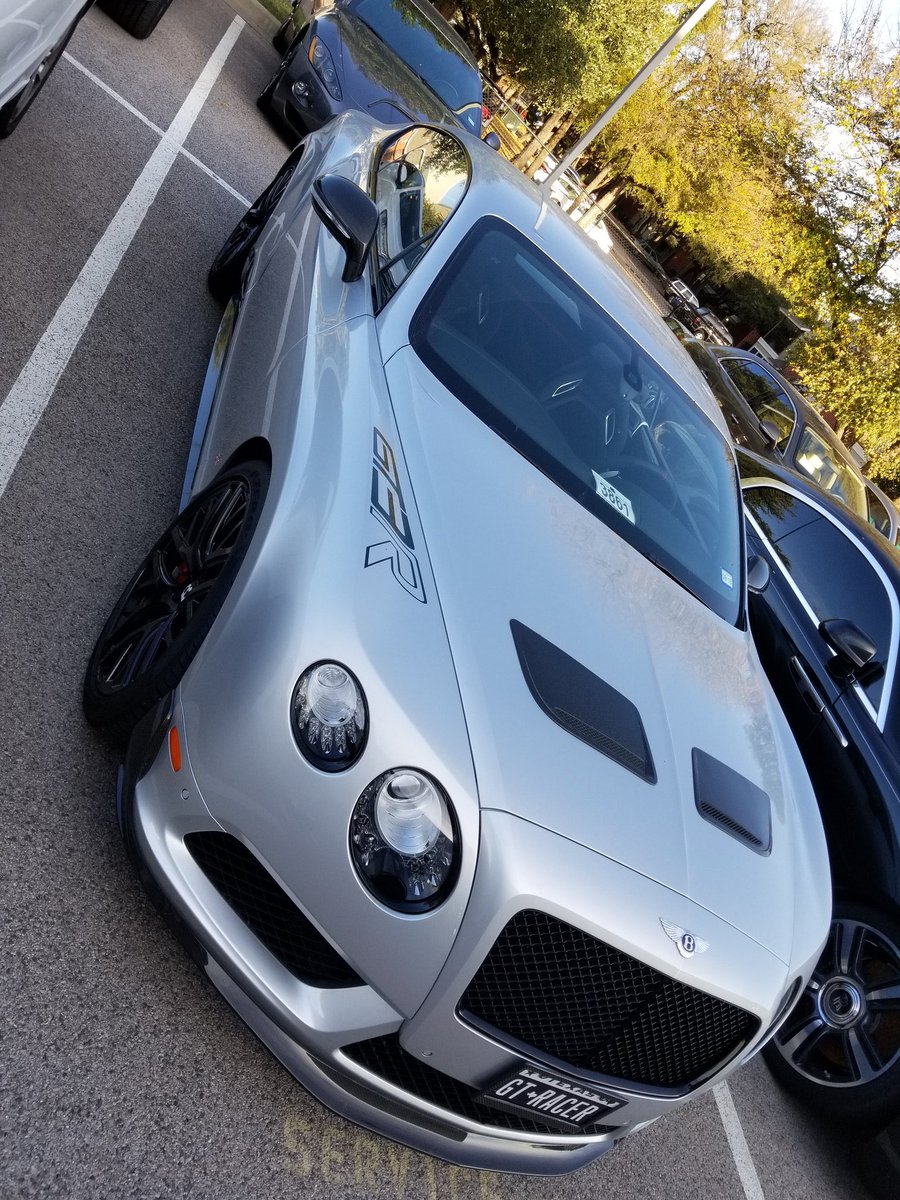 GarryJGray's tweet photo. @DRIVETRIBE That’s easy: a @BentleyMotors #Continental GT3; a @Porsche #Carrera GTS: a @Ferrari 250 GTO; and a 1967 @chevrolet #Corvette #Stringray. https://t.co/vRWadn7dFE
