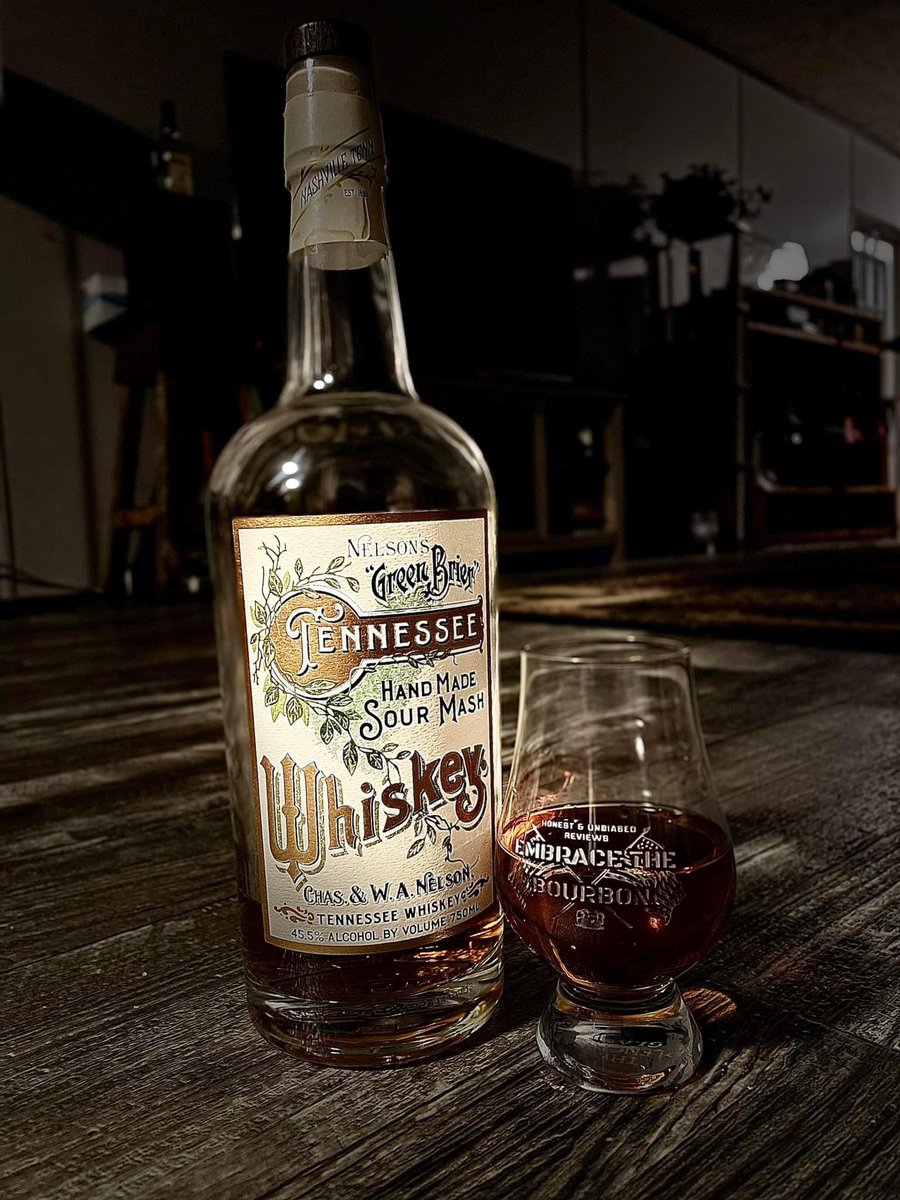 EmbraceBourbon's tweet photo. Sunday Vibes, Cheers! #relaxing #sundayvibes #greenbrier #nelsons https://t.co/4wwaXhADTB