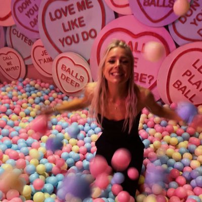 Alva Lang tweet media