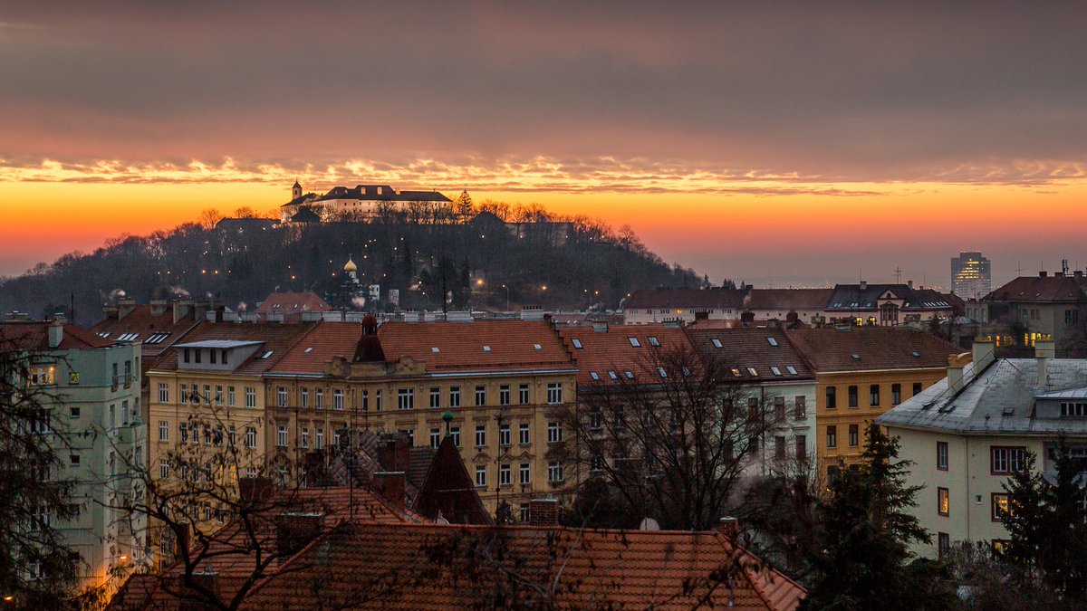 Matteo M. Marini 🇪🇺 (@matteommarini1) on Twitter photo 📢Hi #EconTwitter, at <a href="/MasarykUni/">Masaryk University</a> we are excited to host the 2023 Young Economists’ Meeting on May 25-26!
🗣️Keynotes:
Lata Gangadharan (Monash U.)
Jan C. van Ours (Erasmus U. Rotterdam)
🗓️Submit your full paper at bit.ly/3XKk9fn by March 20, 2023!
Please RT! #YEM2023 📢Hi #EconTwitter, at <a href="/MasarykUni/">Masaryk University</a> we are excited to host the 2023 Young Economists’ Meeting on May 25-26!
🗣️Keynotes:
Lata Gangadharan (Monash U.)
Jan C. van Ours (Erasmus U. Rotterdam)
🗓️Submit your full paper at bit.ly/3XKk9fn by March 20, 2023!
Please RT! #YEM2023