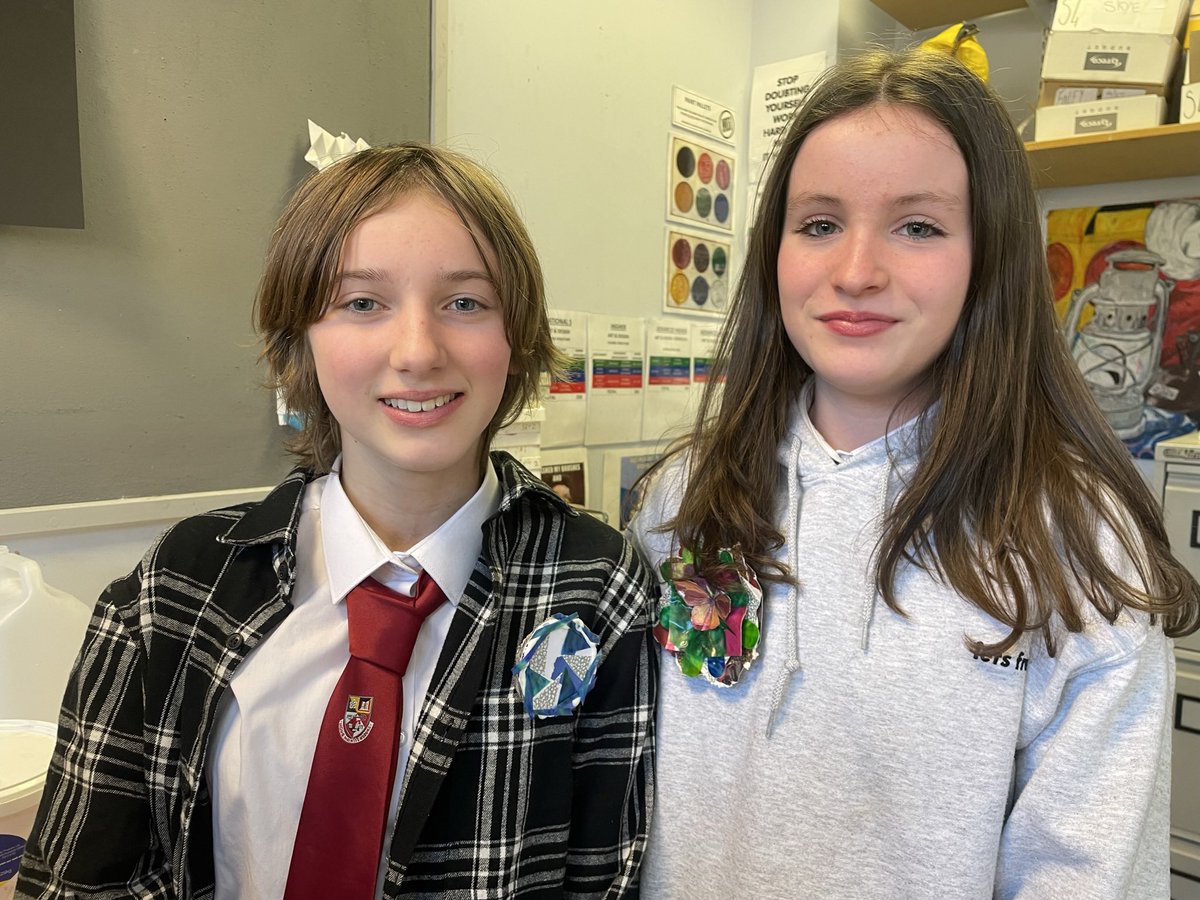 RossReid9's tweet image. Eco Broach….lots of great examples here @HHS_ExpArts #workfast #go #recycle