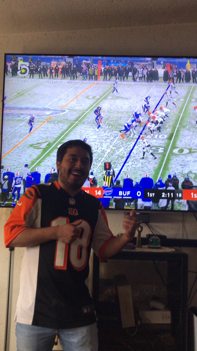Chachocort's tweet photo. #NFLPlayoffsEnTUDN https://t.co/1CAVcfBCOn
