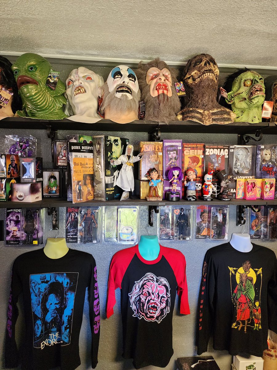 gamedotfilm's tweet photo. Visiting Pallbearer Press for the first time 🎃 https://t.co/TB2kGrYyjw