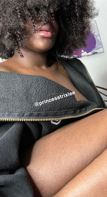 Sweater weather 🧊 https://t.co/V2jPELSH6M