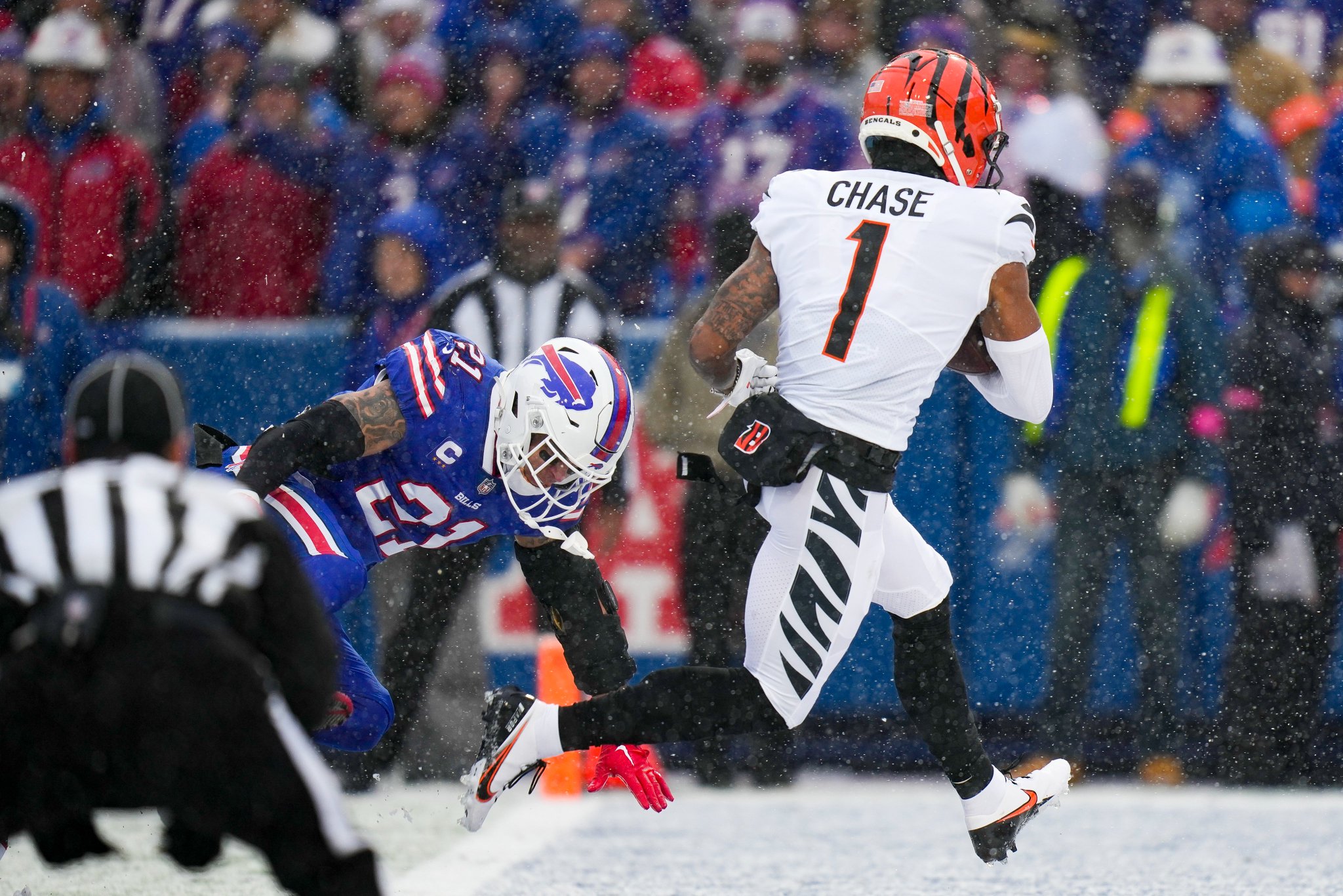 NFL Research on Twitter "Ja'Marr Chase joined HOF Randy Moss as the