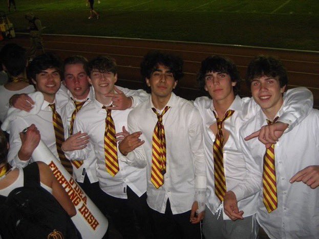 odeastudentpage's tweet image. ODEA GET BACK TOMORROW NIGHT VS EC
GAME IS AT EC AT 730
THEME IS MASS ATTIRE
ATTENDANCE IS SELF EXPLANATORY. BE THERE