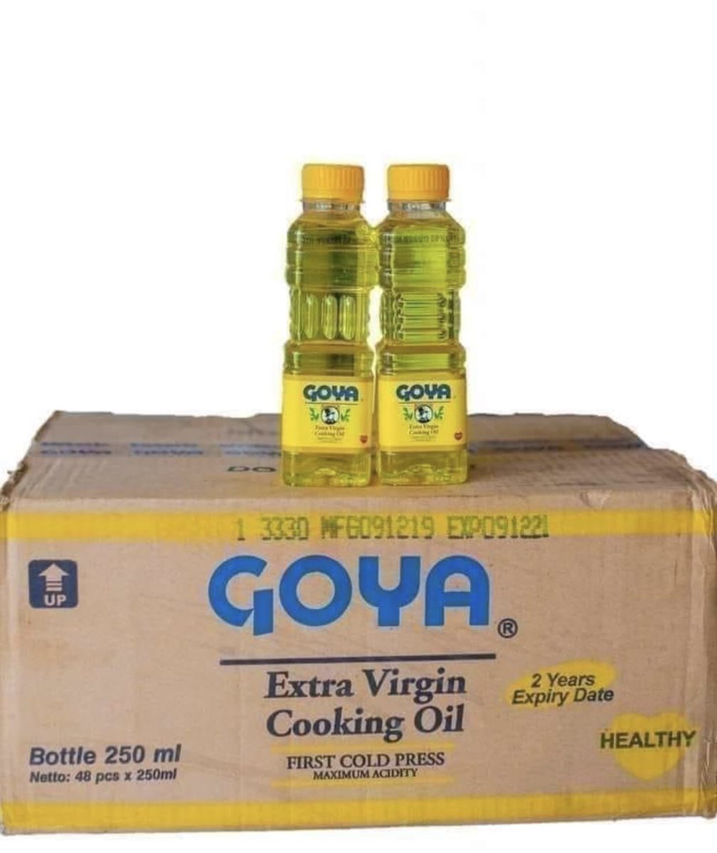 honourable_zico's tweet photo. Why did they make us believe this cooking oil is Anointing? 😭😭 https://t.co/ZrLnfsediy