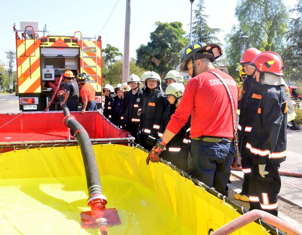 Bomberos_MetSur's tweet photo. #SuperintendenteCBMS y más de 68 Brigadieres se reunieron en sector @munisanjoaquin para el 1° Ejercicio del año
#Abastecimiento #Rescate y #Prevencion a cargo de 3° Comandante Humberto Espinoza
#UnidosparaServir
Galería de fotos en el siguiente enlace:
https://t.co/7i9UCqEICH https://t.co/gKhkJj66yr