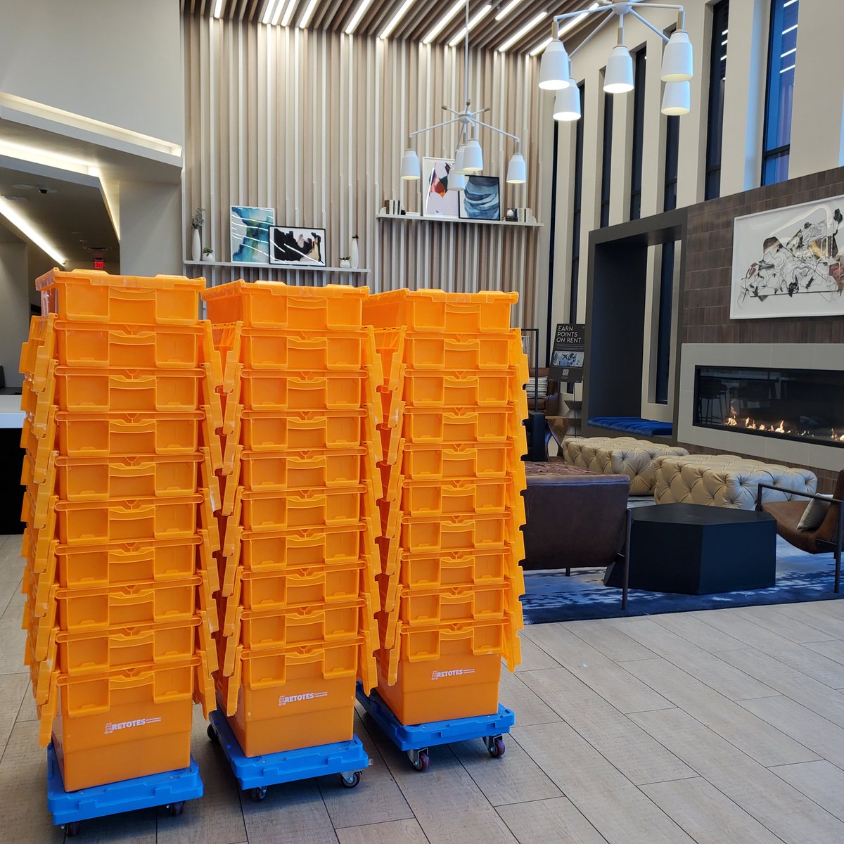 ReTotes's tweet image. Moving is stressful, but packing doesn't have to be. ReTotes offers "curbside" delivery to your office, apartment lobby, or home driveway! No boxes to tape up, break down, recycle or throw away. Easy-grip handles, clear labels, zip tie security, &amp;amp; attached lids make packing easy.