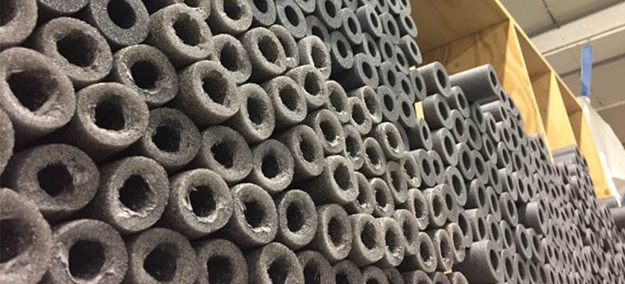 smoerman's tweet photo. De CV leidingen in de kruipruimte bleken ongeisoleerd. Dus na een dagje schuifelen onder de vloer was dat opgelost. (8/15) https://t.co/rVz1lEQ6QN