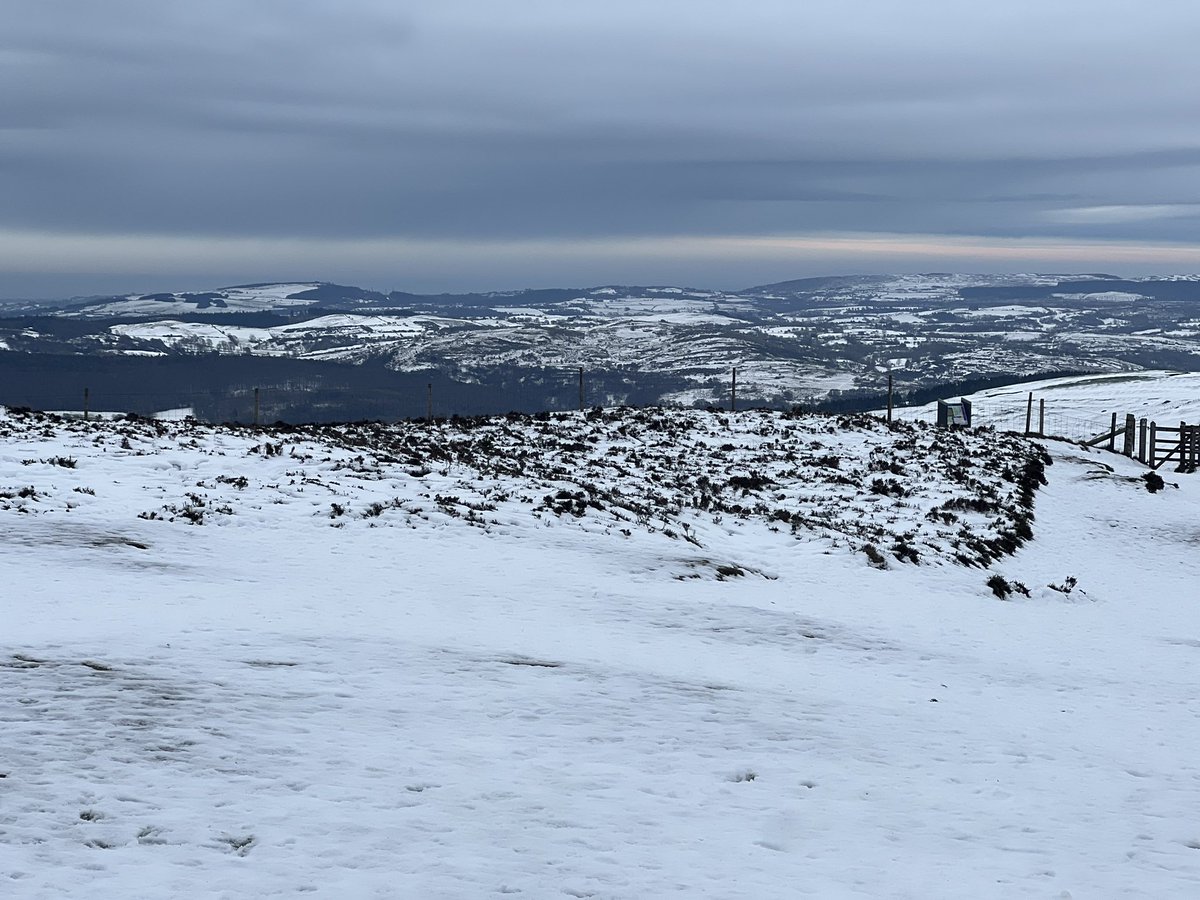 croft_mrs's tweet photo. ❄️☃️🥶 @MissLAllen I thought I’d take a trip up to the top for Year 4. It was a chilly one ❄️🥰@BrynGwalia https://t.co/R4dkgVclRB
