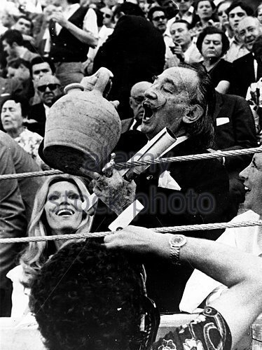 forostoreros's tweet image. #Bellas #Artes Salvador Dalí
Del #Séptimo #Arte a la #Tauromaquia la #Octava
Salvador Dalí, gran aficionado a los toros, pintor de toros y toreros, falleció #TalDíaComoHoy 
forostoreros.com/viewtopic.php?…

La octava de las Bellas Artes #Tauromaquia Salvador Dalí ForosToreros.Com