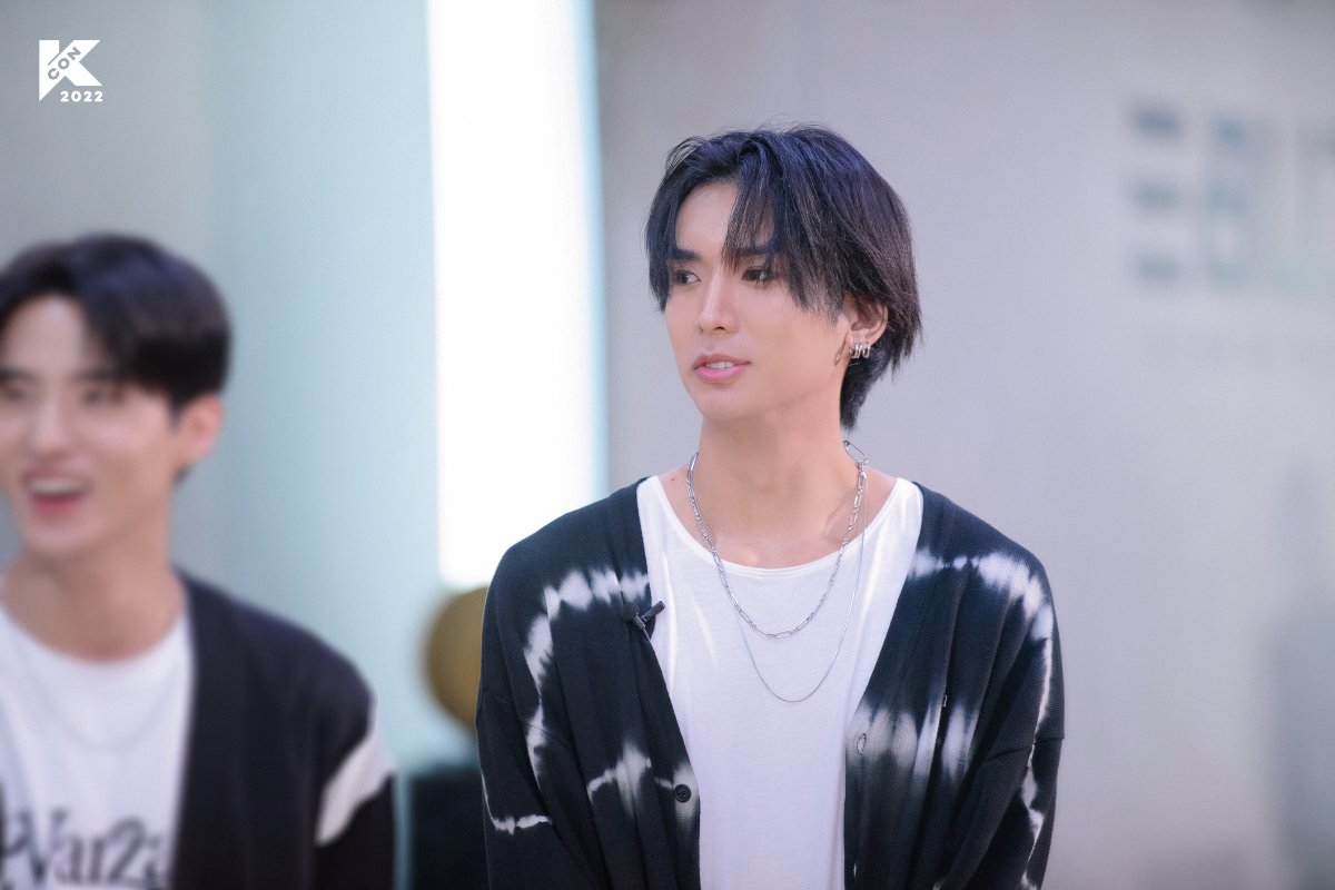 mm_30h's tweet photo. Happy Birthday Yuto🎁
#펜타곤 #Pentagon #Yuto #유토 #HappyYutoDay #HappyBirthdayYuto #UNIVERSE https://t.co/bUOl6Pt17T