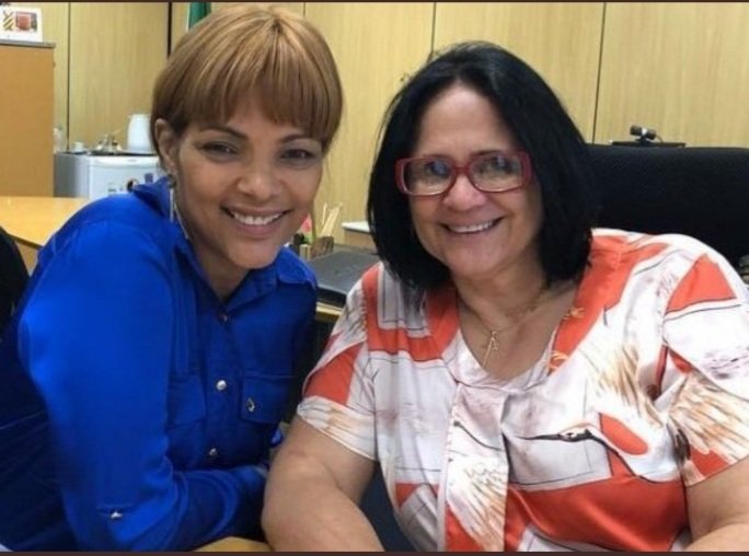 blusinhadolula's tweet photo. @tweetsdoKennedy Digas com quem andas e te direis quem é. https://t.co/EAHjASha8E