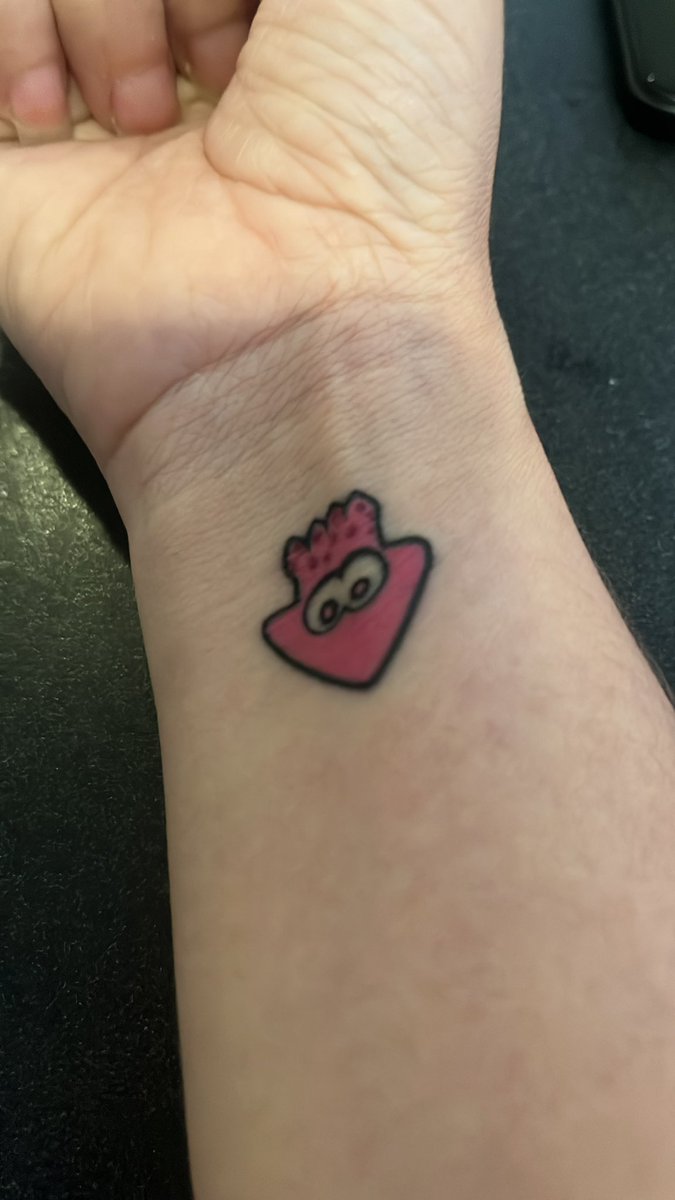 IvoniuxGG's tweet photo. @Dazaev mira mi tatuaje!!! https://t.co/v4iL6JeufJ