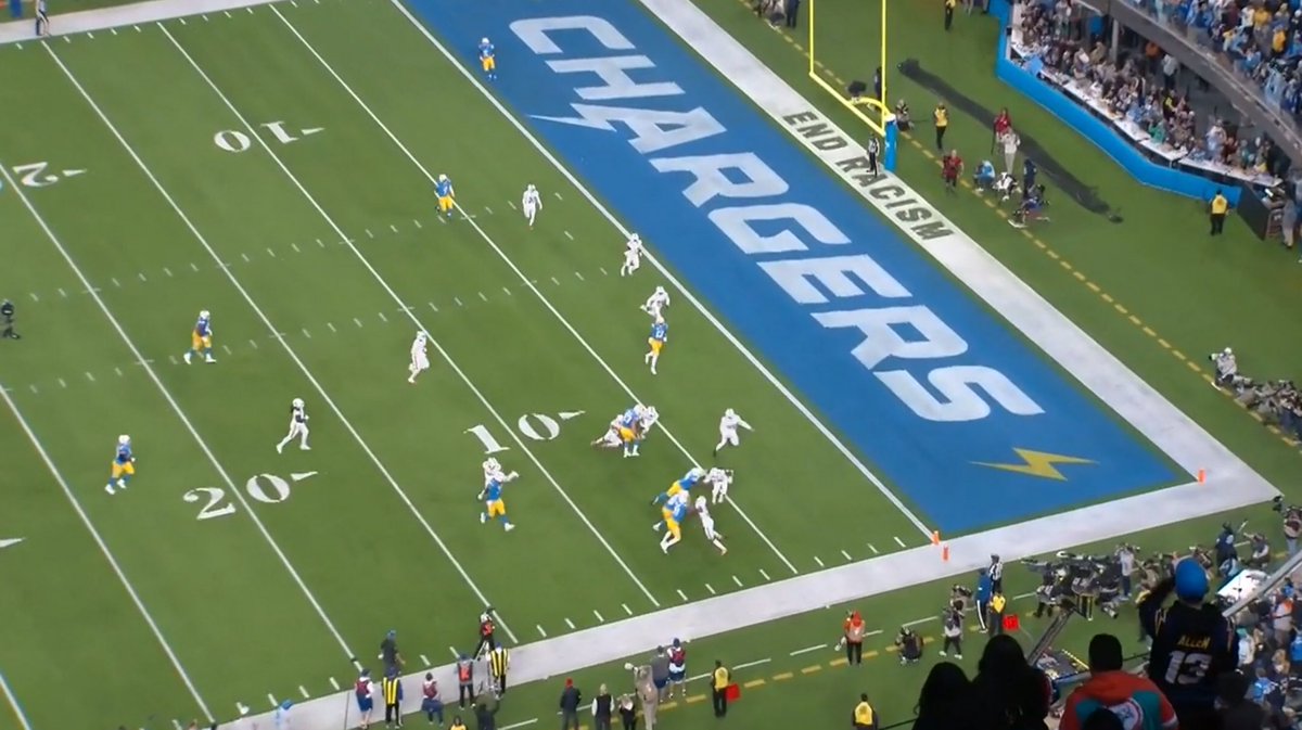 CrunchEV's tweet image. 