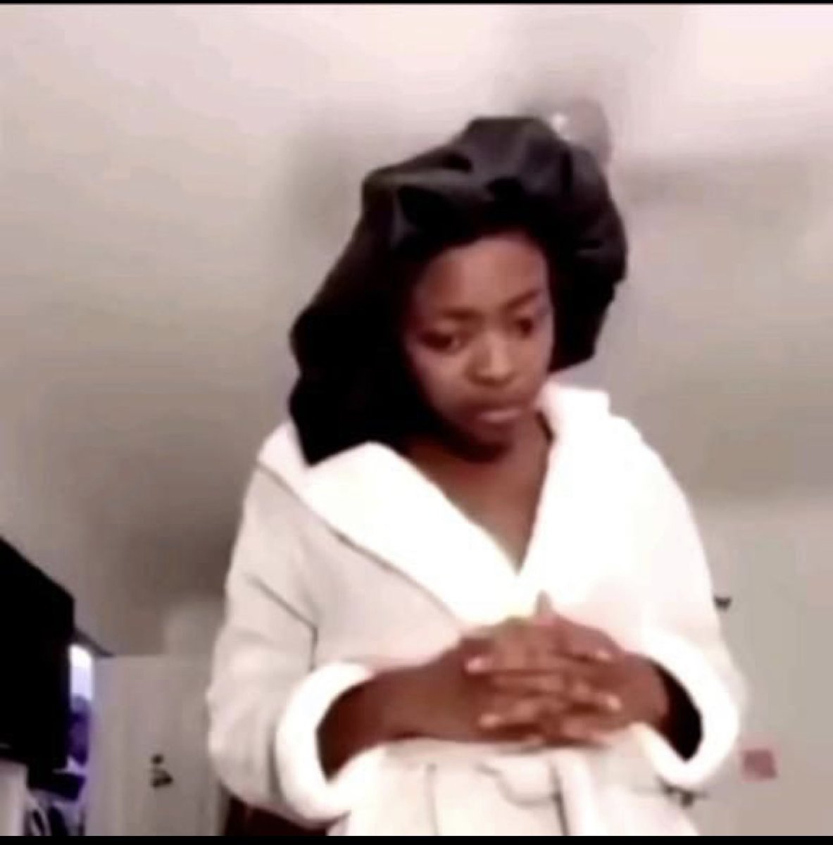 JosmatuJ's tweet photo. Why is it Everytime Olivia opens her mouth she always has something negative to say #loveisland https://t.co/xMnY2xTmuR