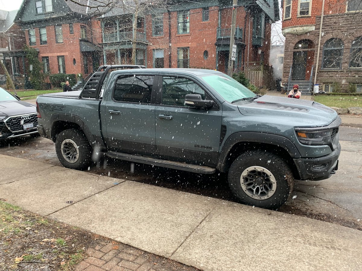 oliver-moore.bsky.social tweet media