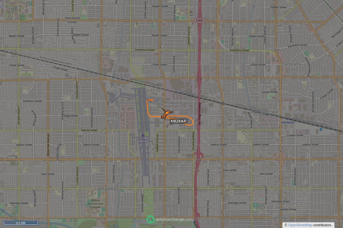 newsoverhead's tweet photo. ABC Air 7 LA aircraft #N828AP (a AS50) was seen near Lake Balboa, Los Angeles, CA around 21:14 UTC squawking 1200 https://t.co/lhPtC4IW5F https://t.co/zMpHVrOotm