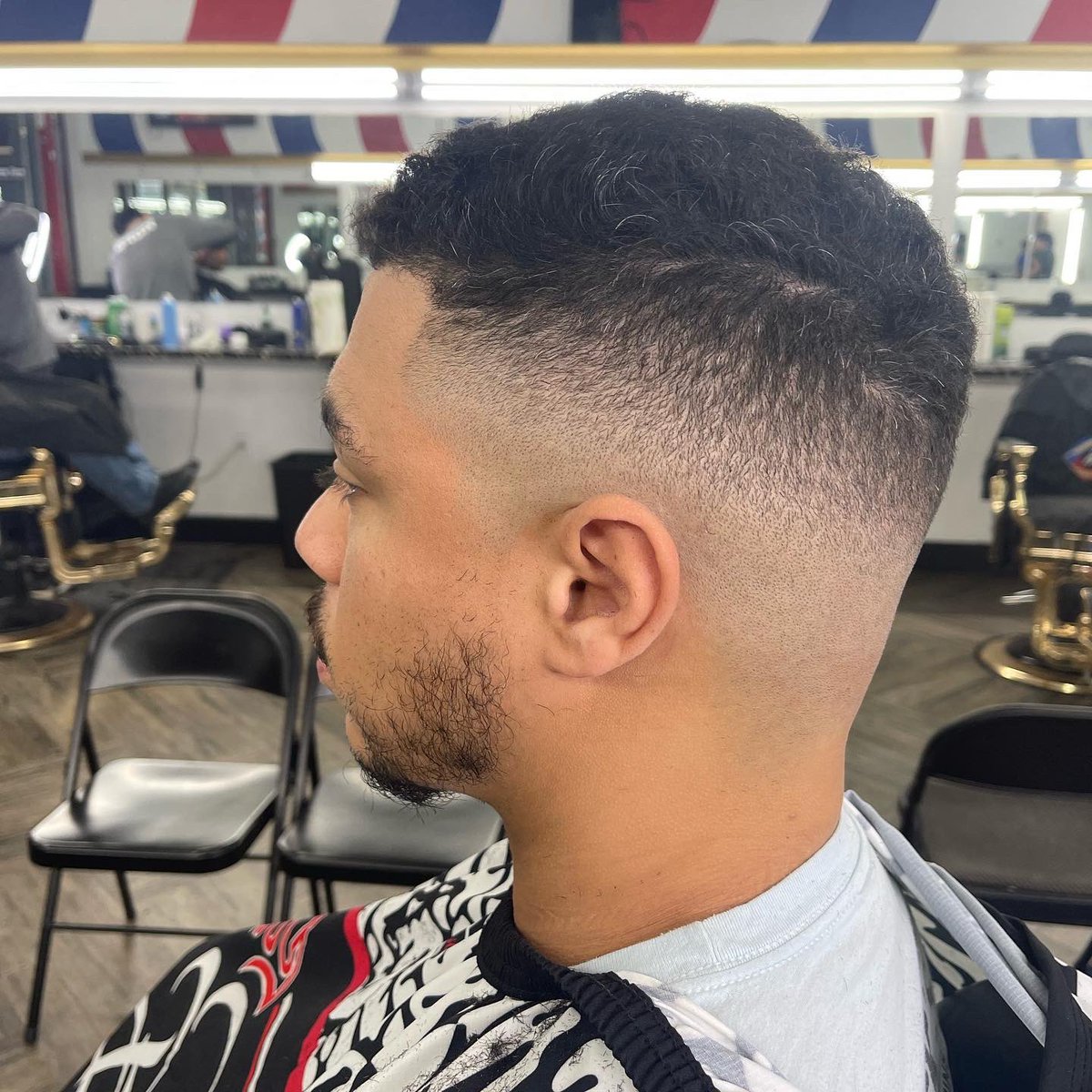 Who needs a barber #ApexLegends 

#barbershop #barber #barberlife #haircut #fade #taper #barbers #hairstyle #barberlove #barbering #beard #barbergang #barberworld #menshair #hairstyles #barbería #thebarberpost #barbernation #sharpfade #barberlifestyle #sanantonio #texasbarber