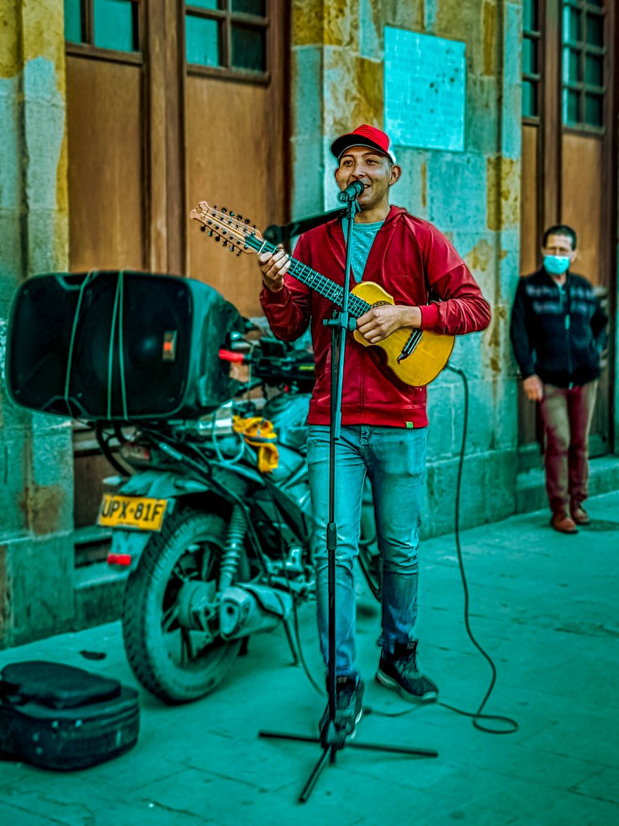 WilmerYesidP's tweet photo. #artista #arte #musico #cantante #tiple #talento #carranga #picoftheday #stylecinema #facatativá https://t.co/kXiZxjZtZ6