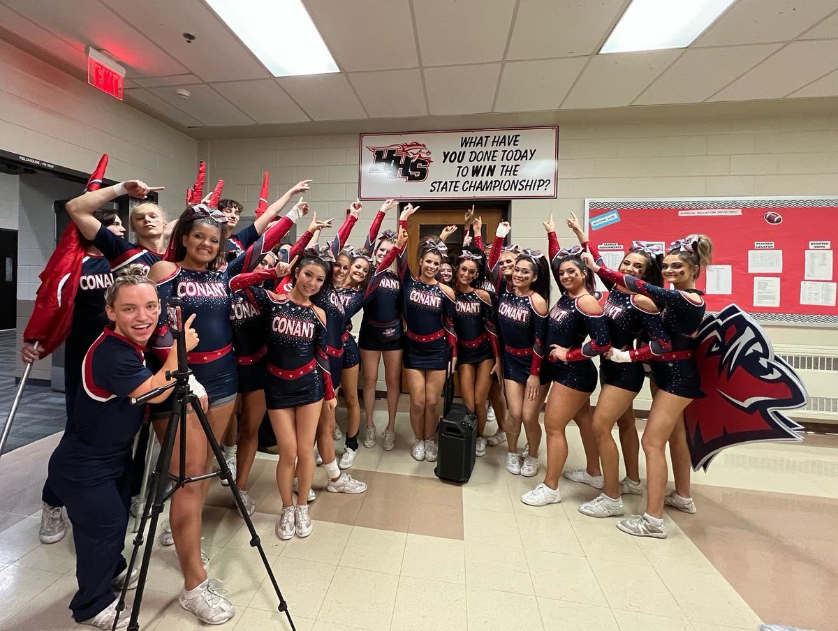 Cougs place 3rd out of 18 teams at the Sweet❤️Challenge❣️ We are ready to put in the work this week to HIT &amp; EXECUTE our routine‼️👑

Next stop ✨IHSA SECTIONALS✨ hosted by Conant😼❤️💙

#3Fs #itshereditary #kingsandqueens #10thyear #heartoverhype❤️ #longlive #takeittothehouse