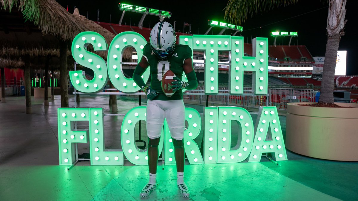 DesirrioRiles's tweet photo. USF🐂🐂🐂🐂🐂🐂 https://t.co/OMYL0TnTUX