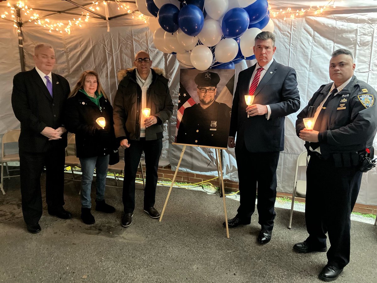 NYPD 32nd Precinct on Twitter "Beautiful Candlelight vigil & balloon