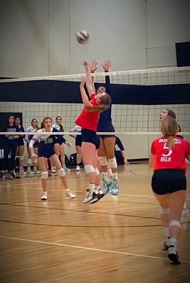 BrynlynnG2025's tweet photo. Happy to be playing with such great girls! Really starting to connect with my hitters and come together as a team! #9
 @QrRecruiter @TopPreps @draftysapp @PrepDigTX @Scout_ScottC @VBallrecruiter @vballphil @PrepVolleyball @PressSports_  @UCOvolleyball @NJCAAVolleyball @NCAADIII https://t.co/1ko5zAWxbS
