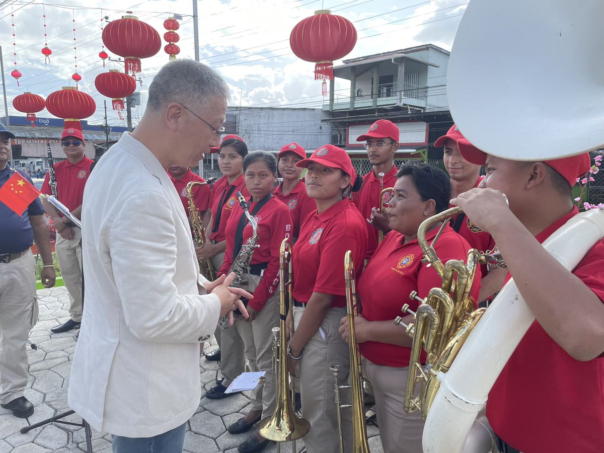 La Plaza de Banderas de Changuinola fue escenario  de la celebración bocatoreña del Año Nuevo Chino 2023, Año de 🐰con la participación de <a href="/EmbChinaPa/">Embajada de China en Panamá</a> en el marco de Evento País #FestivalDePrimaveraEnPanamá