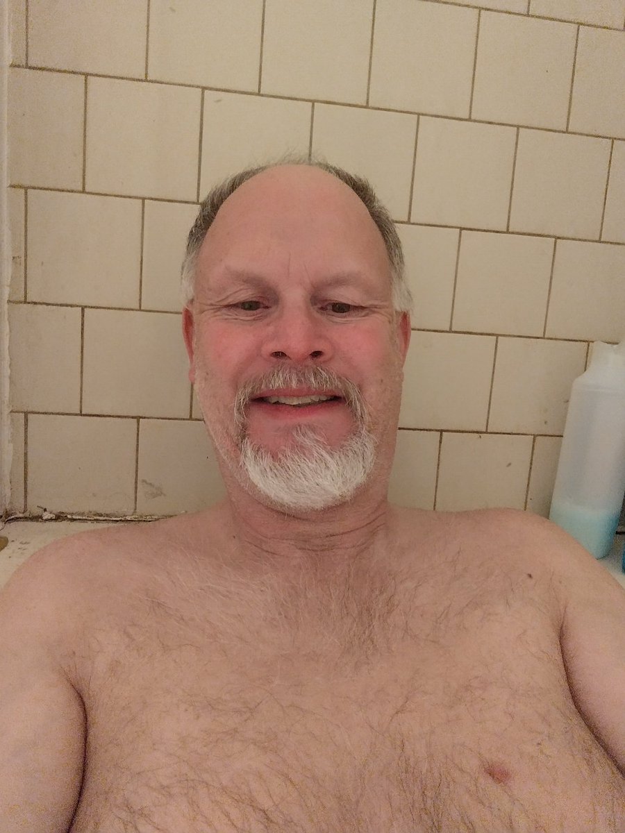 bornagainman24's tweet photo. Just me relaxing in the bath tub.. https://t.co/BnRSrSCc8H