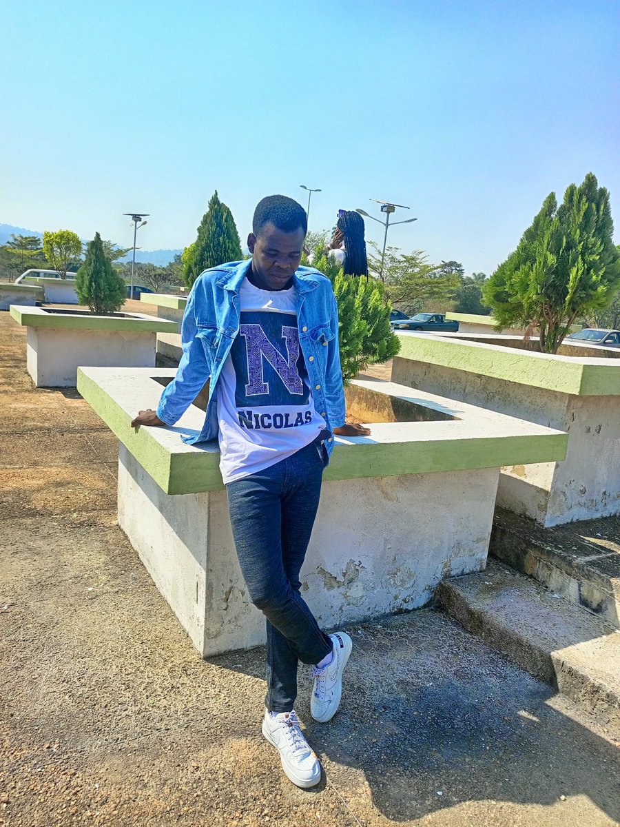 Jahsmine tweet media