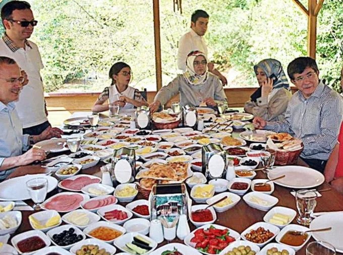 SENİN SOFRANIN BİR KISMINI DAĞITSAK…
NE DERSİN?