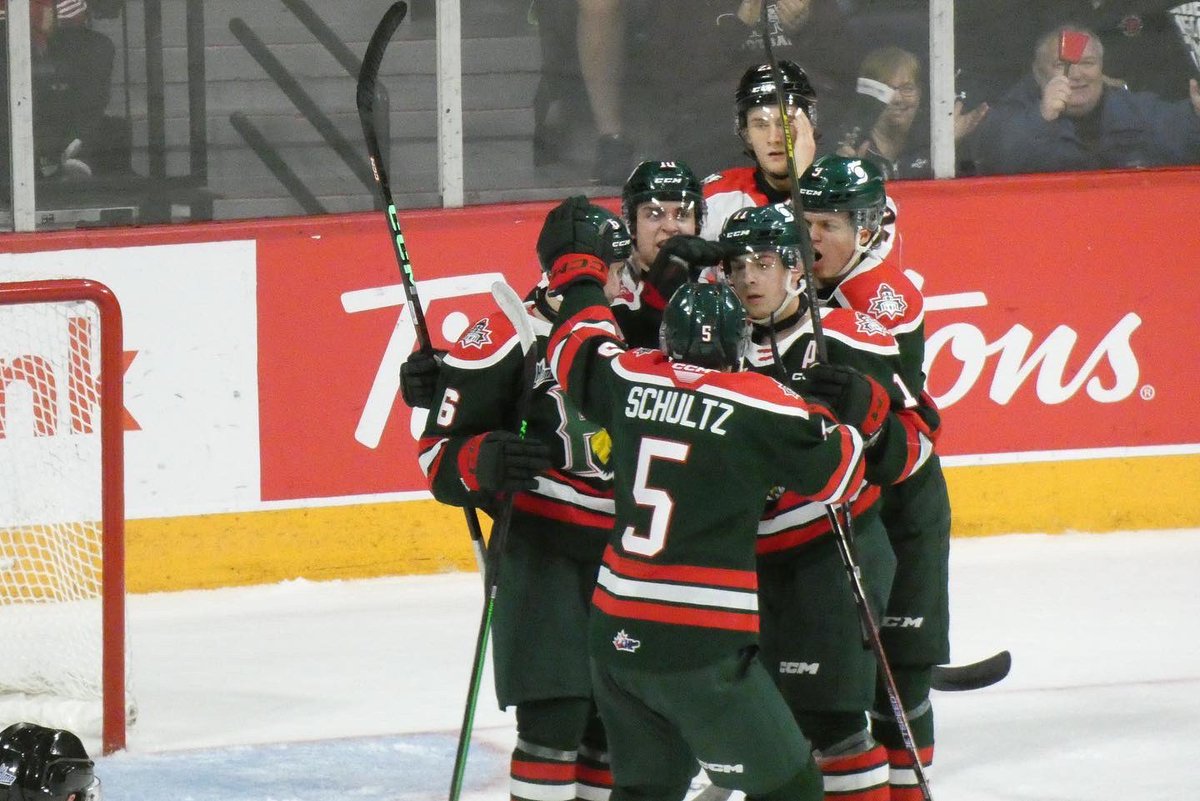 AMHPhotos2018's tweet photo. Just a few of the photos I took in the first half of the season 📸🏒 

You can see the full album (2022-23 Halifax Mooseheads) on my Facebook page #halifaxmooseheads #gomoosego #qmjhl #chl #scotiabankcentre #halifaxphotographer #sportsphotography #discoverhalifax #amhphotos https://t.co/uloIgPEFY3